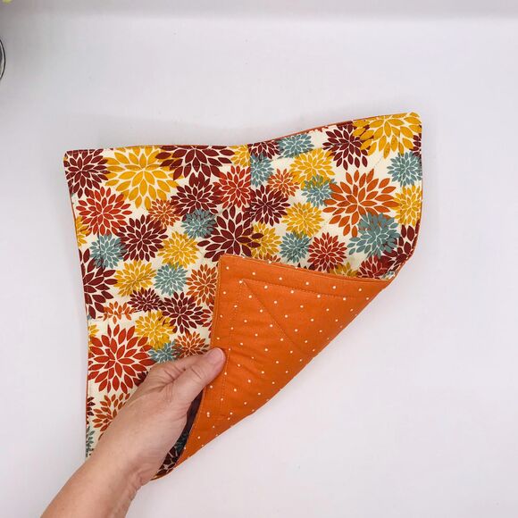 Microwave Dinner Plate Cozy: Reversible, Fall Orange Yellow Floral Colors - Picture 2 of 3